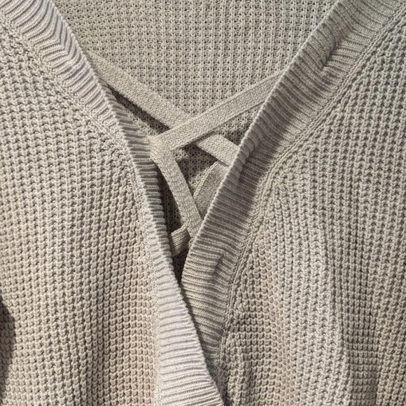 Open back sweater - Picture 3 of 3